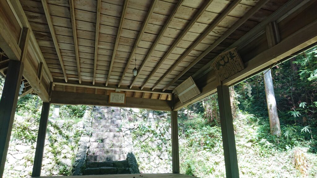 丸子津島神社拝殿