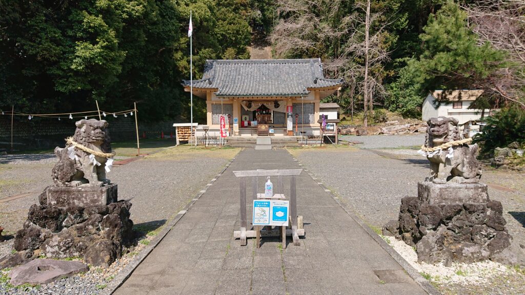 静岡八幡神社境内
