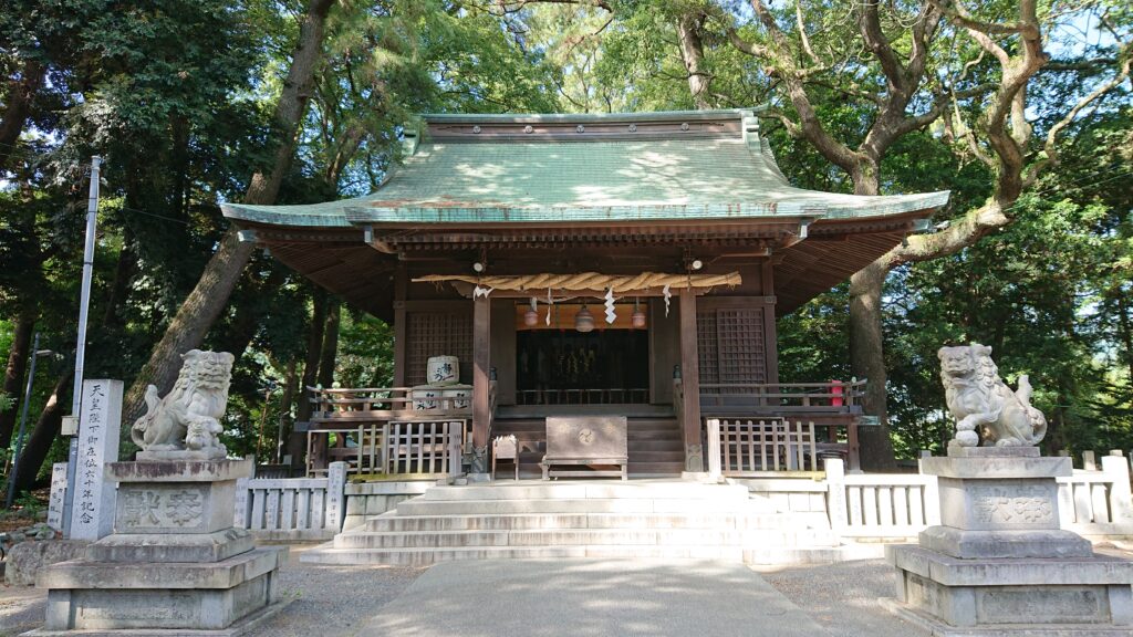 女体の森宗像神社拝殿