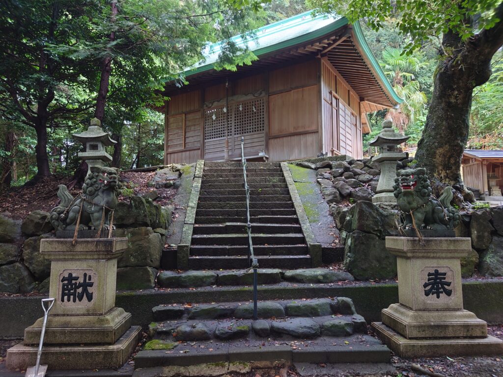 方ノ上八王子神社　拝殿